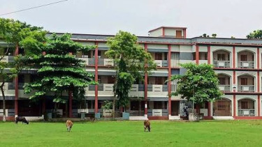 দীর্ঘ ৮ বছর উধাও থেকে বর্তমানে সরকারি সুপারিশ নামায় নাম লিখাতে মরিয়া শিক্ষক