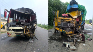 ভেড়ামারায় পাবনা-কুষ্টিয়া মহাসড়কে বাস-ট্রাক সংঘর্ষে নিহত ১