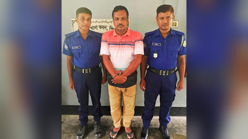 কাউখালীতে আওয়ামী লীগ নেতা গ্রেফতার