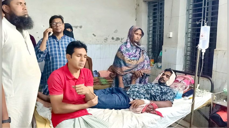 চাটমোহরে বিএনপির দুই গ্রুপের সংঘর্ষে আহত ৮
