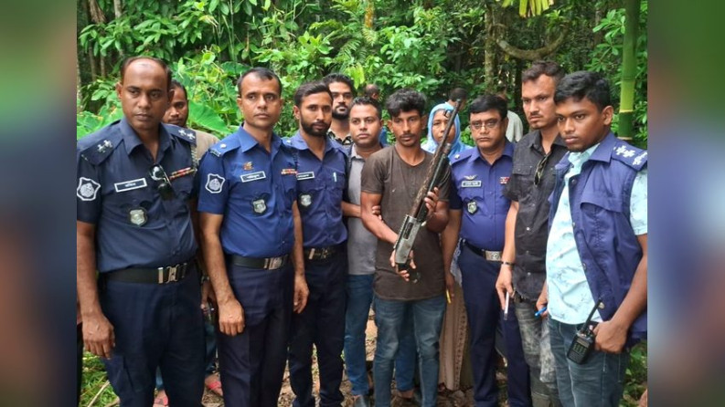 কাউখালী থানা পুলিশের বিশেষ অভিযানে শটগান উদ্ধার
