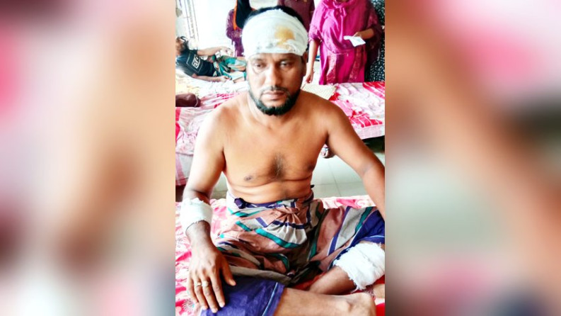 কাঁঠালিয়ায় ব্যবসায়ীকে কুপিয়ে জখম, থানায় অভিযোগ