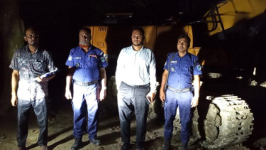 অবৈধভাবে মাটি কাটার দায়ে ২ লাখ ৫০ হাজার টাকা অর্থদণ্ড