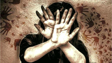 স্কুল ছাত্রীকে সংঘবদ্ধ ধর্ষণের চেষ্টায় মামলা, গ্রেপ্তার ২