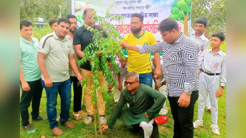 কাউখালীতে ‘ওয়ান চাইল্ড ওয়ান ট্রি’ কর্মসূচি পালন
