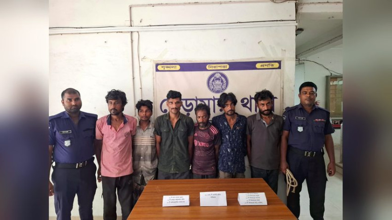 ভেড়ামারায় বিপুল পরিমাণ চোরাই মালামালসহ গ্রেফতার ৬