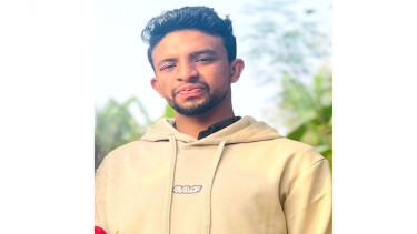 সুজানগরে প্রেমিকের বাড়িতে কলেজ ছাত্রীর অনশন,প্রেমিক পলাতক