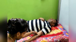 মুমূর্ষু রোগীর পাশে নাজিরপুর থানার ওসি, স্বেচ্ছায় রক্তদান করে মানবিকতার দৃষ্টান্ত