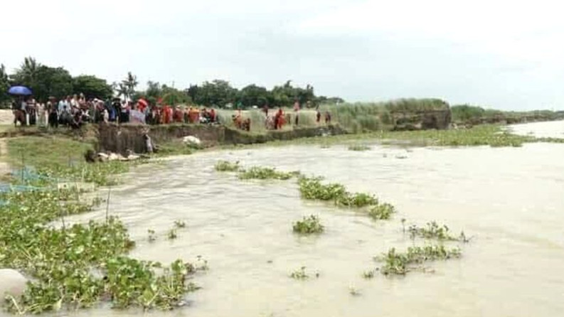 রাজশাহীতে বেড়েছে পদ্মার পানি, বিপাকে মানুষ