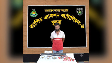সুন্দরবনের জলদস্যু খানজাহান গ্রেপ্তার, অস্ত্র ও ৩৬ রাউন্ড গুলি উদ্ধার