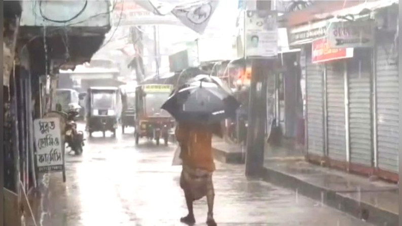 পটুয়াখালীতে টানা পাঁচ দিনের বৃষ্টিতে জনদুর্ভোগ চরমে