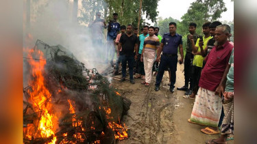 চাটমোহরে চায়না দুয়ারী জাল জব্দ, পুড়িয়ে ধ্বংস