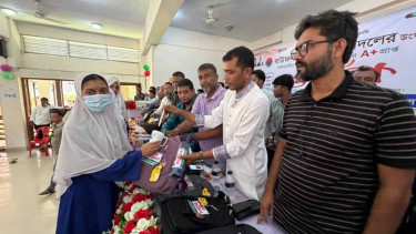 বাউফলে কৃতি শিক্ষার্থীদের সংবর্ধনা
